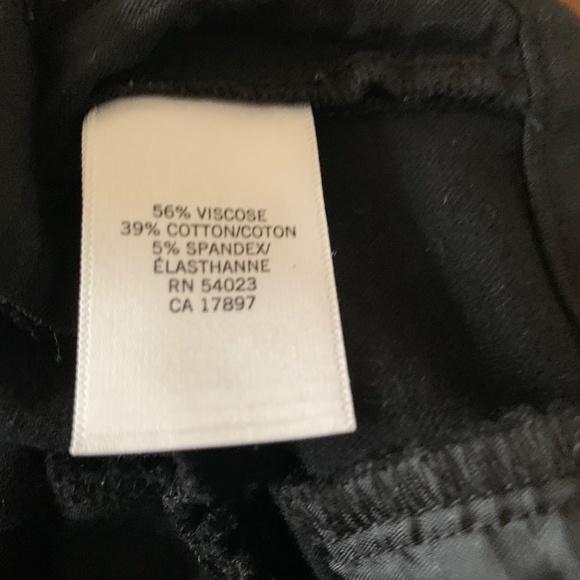 DBLACK PANTS IN GREAT CONDITION - Picture 3 of 12